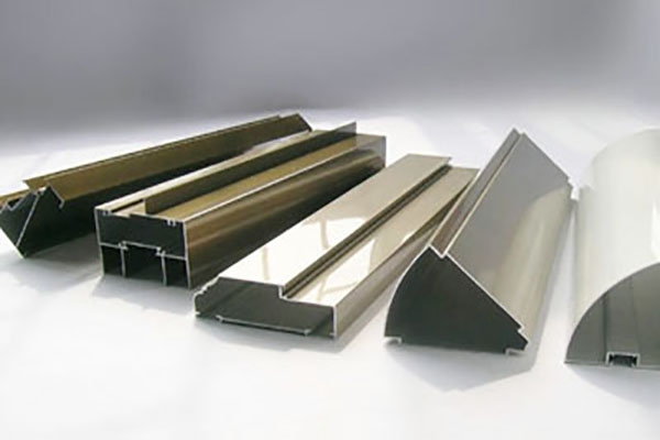 铝型材的成品率高取决于铝型材挤压机